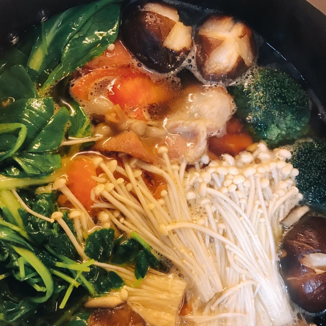 寿喜烧（日式牛肉火锅）