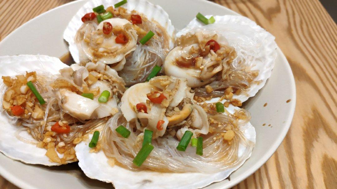 蒜蓉粉丝蒸鲍鱼