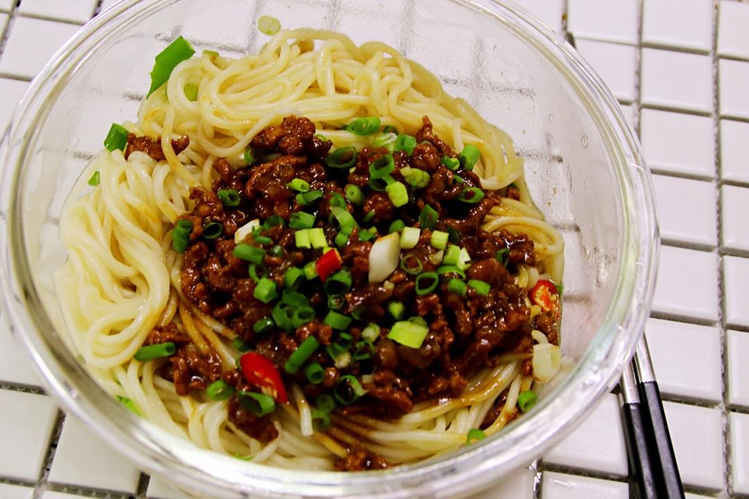 永远吃不腻的古早味臊子面