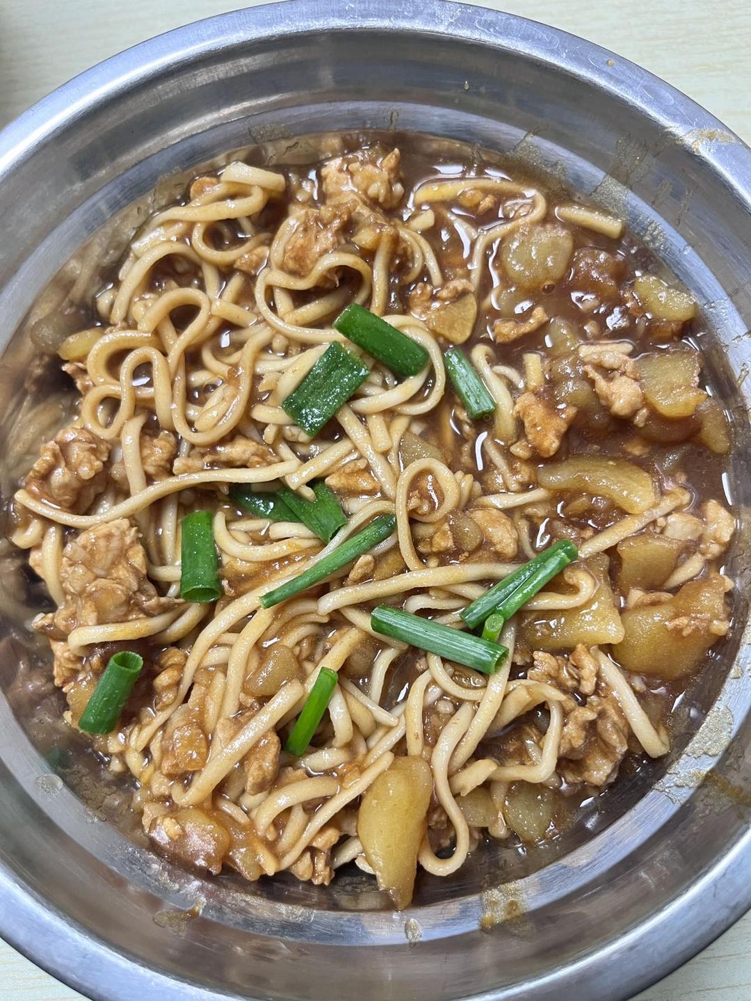 大人小孩爱吃的土豆泥拌面