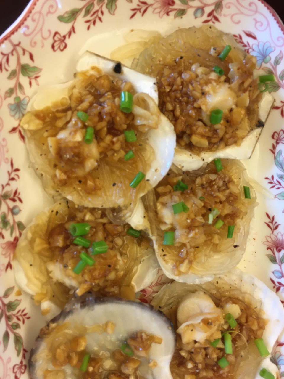 零失败的蒜蓉粉丝蒸扇贝