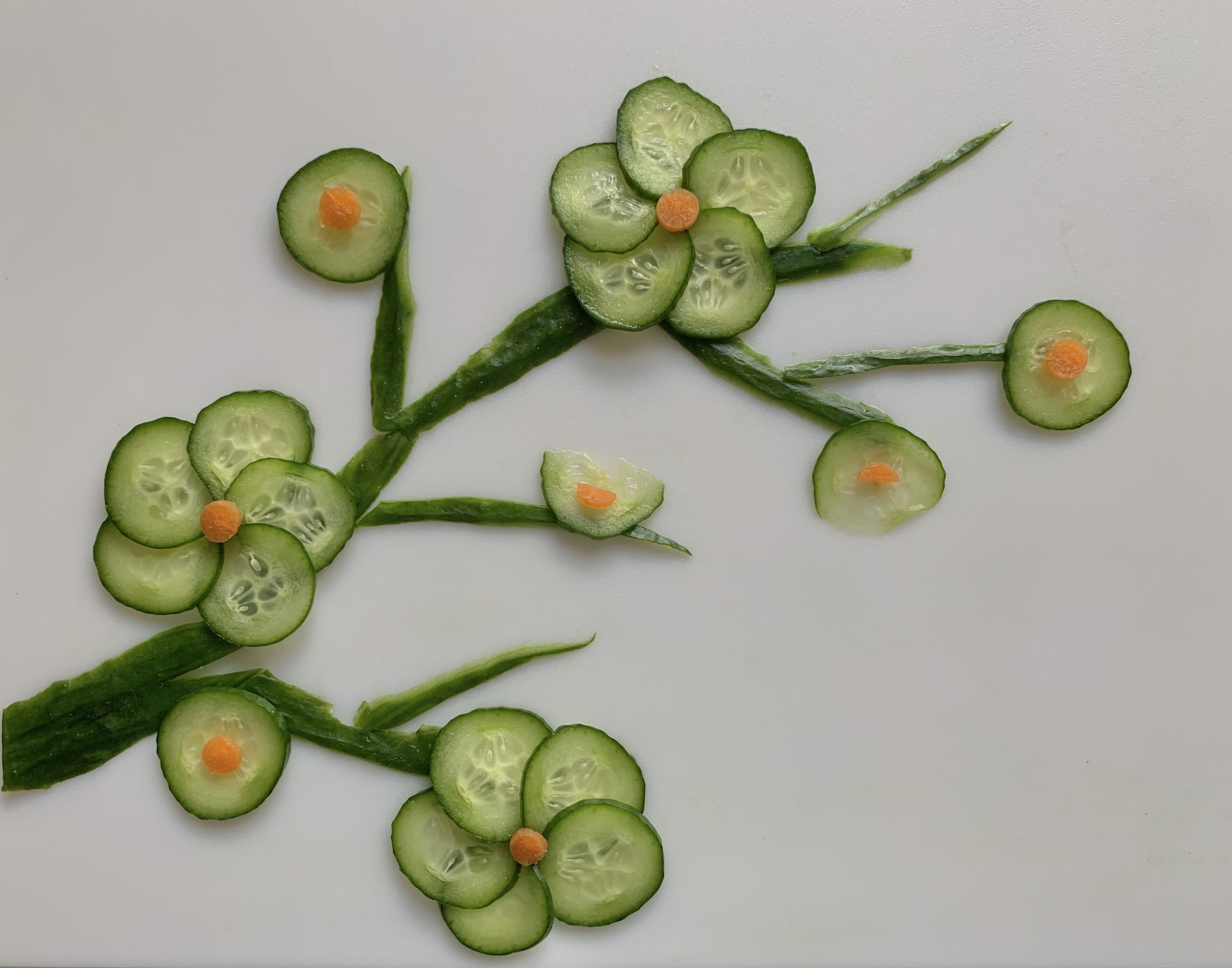 黄瓜雕花简单步骤图图片