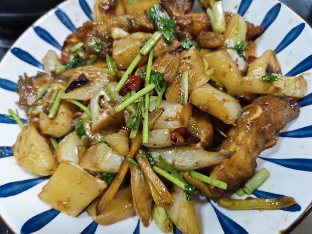 砂锅焗脆肉皖鱼腩
