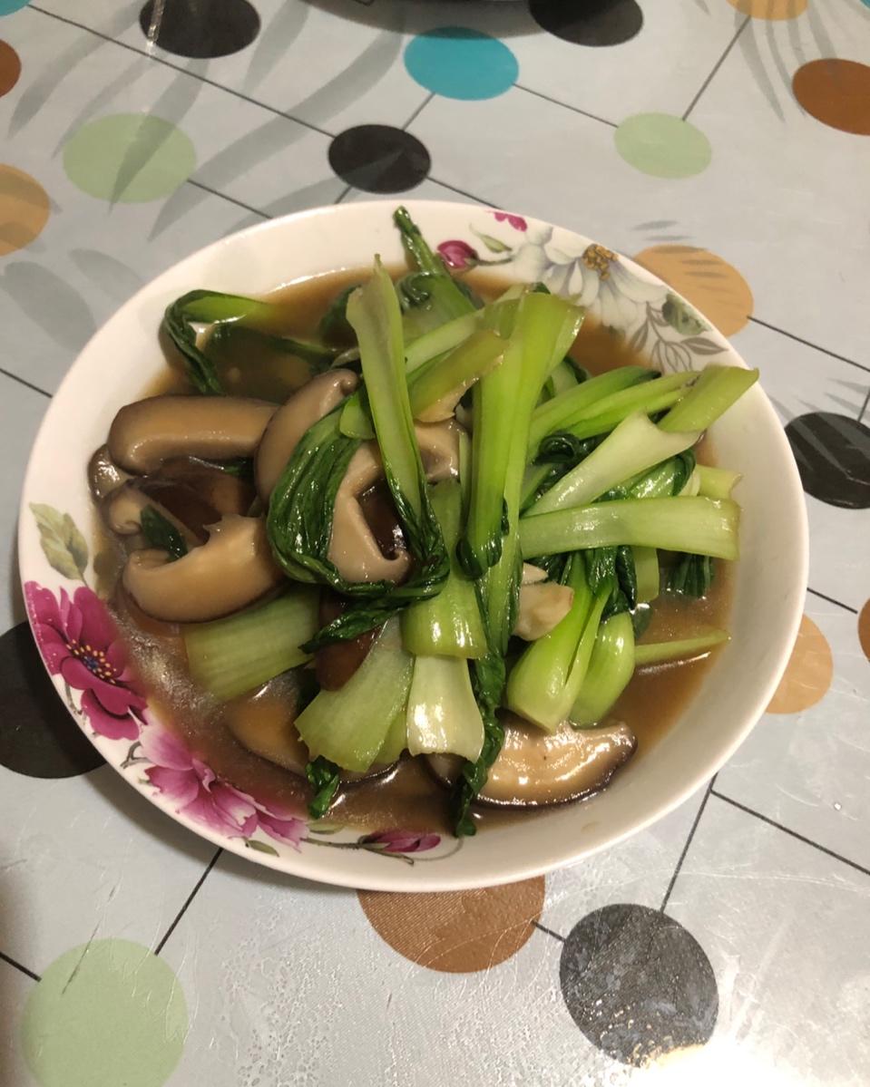 难度★ 耗油香菇青菜（附香菇挑选清洗技巧和绿叶菜焯水技巧）