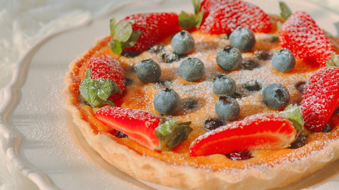 好吃到飞起🔥爆浆蓝莓奶油奶酪派