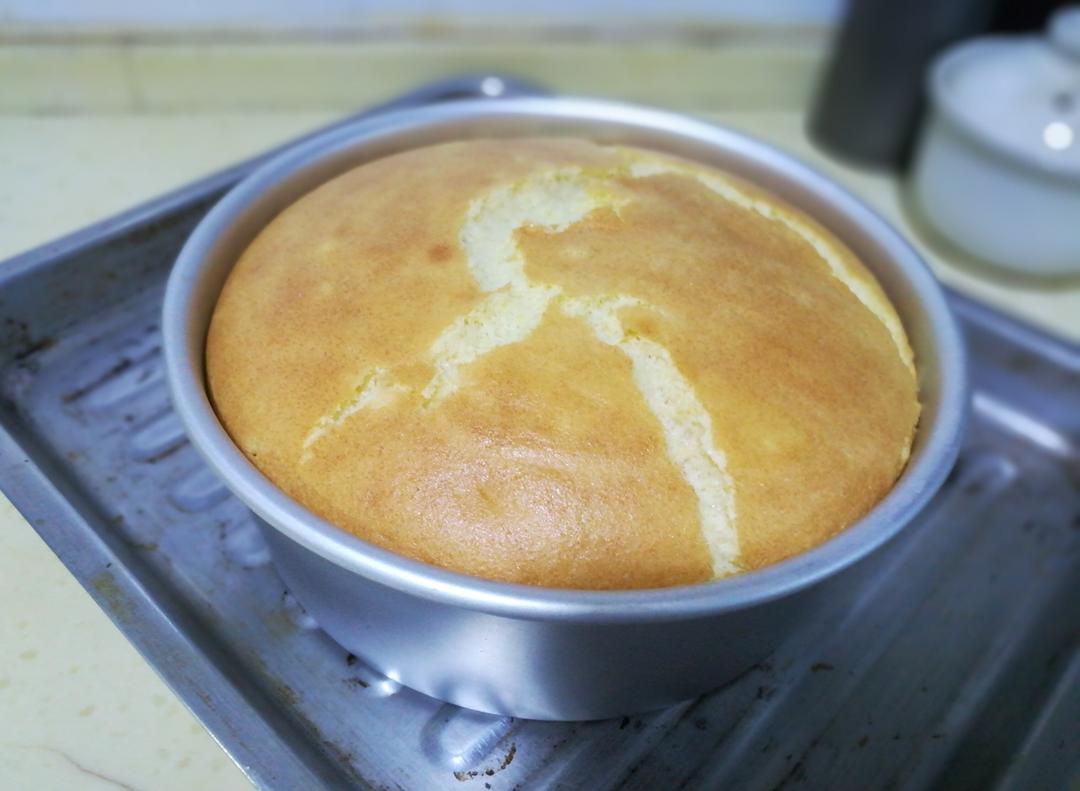 烤箱做蛋糕（戚风蛋糕的做法）