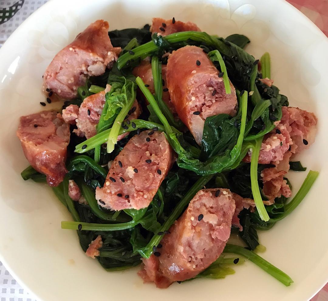 菠菜炒腊肠