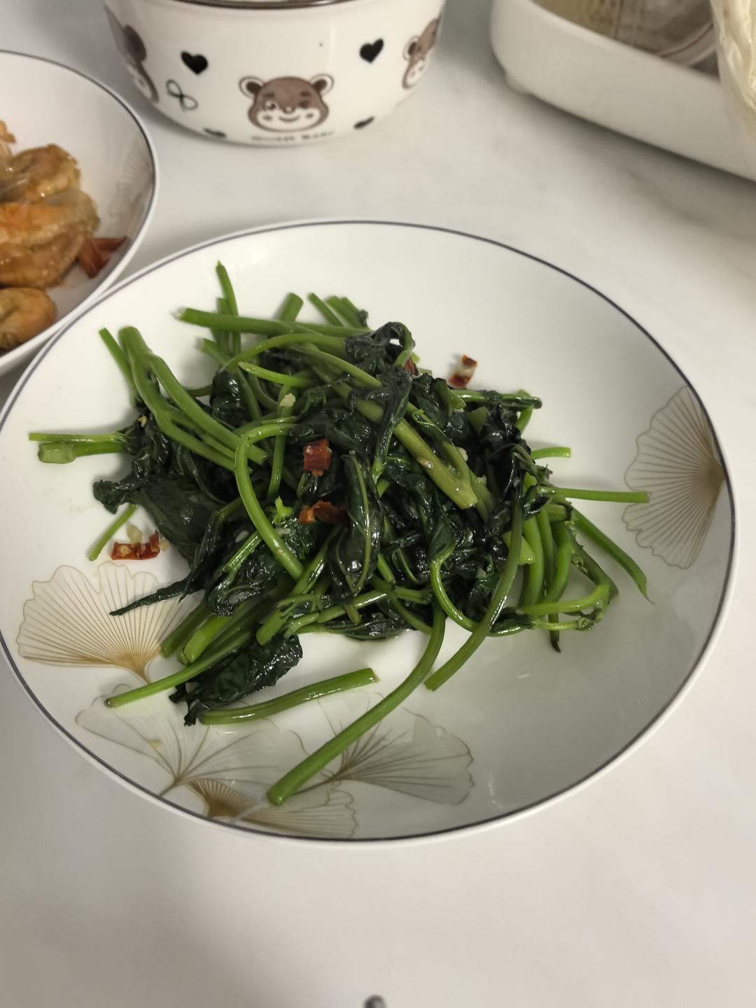 💥蒜蓉炒红薯叶