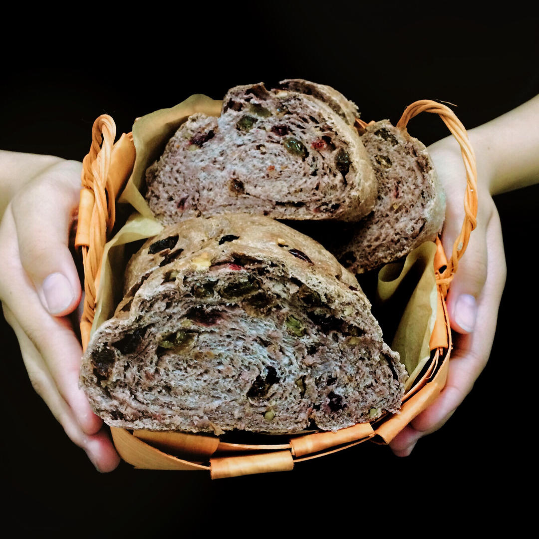 红酒葡萄干面包