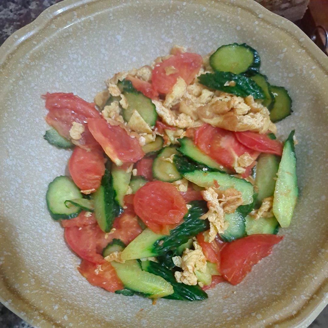 黄瓜炒鸡蛋