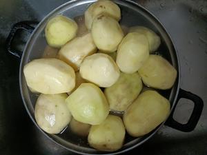 自制土豆淀粉的做法 步骤1