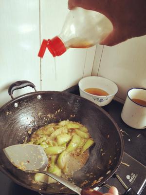 丝瓜炒虾米的做法 步骤7