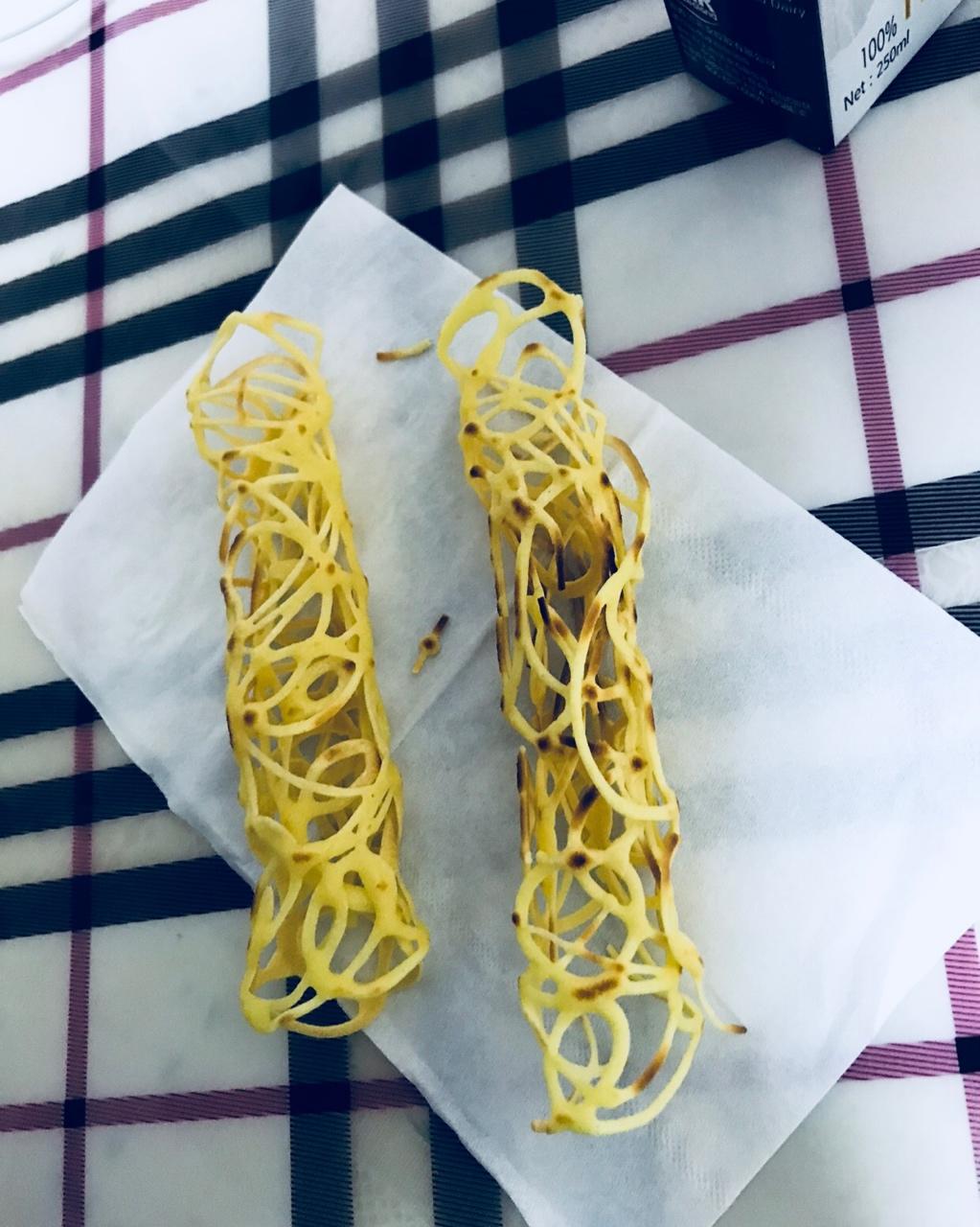 蕾丝蛋卷