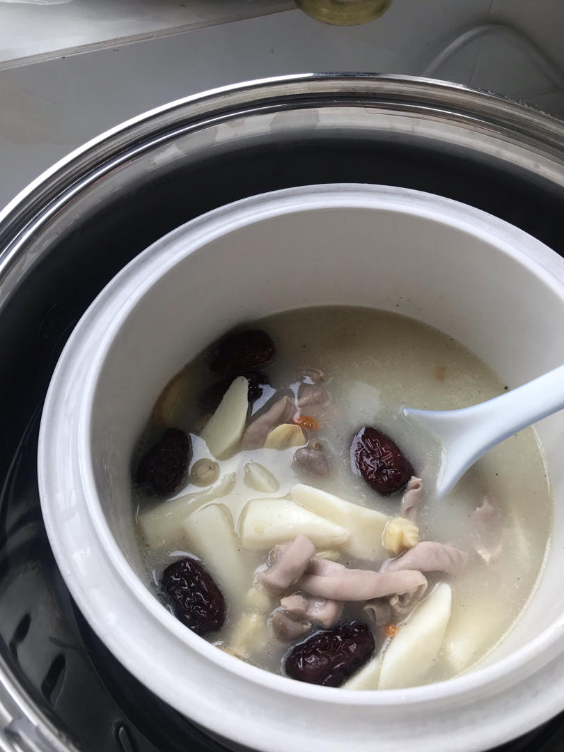 夏季养生必备美白清热养胃肚片汤    （ 附猪肚洗后绝对无异味小妙招）