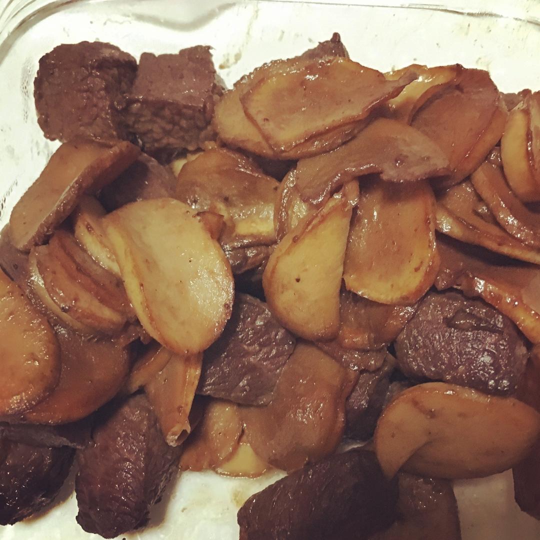 黑椒杏鲍菇牛肉粒