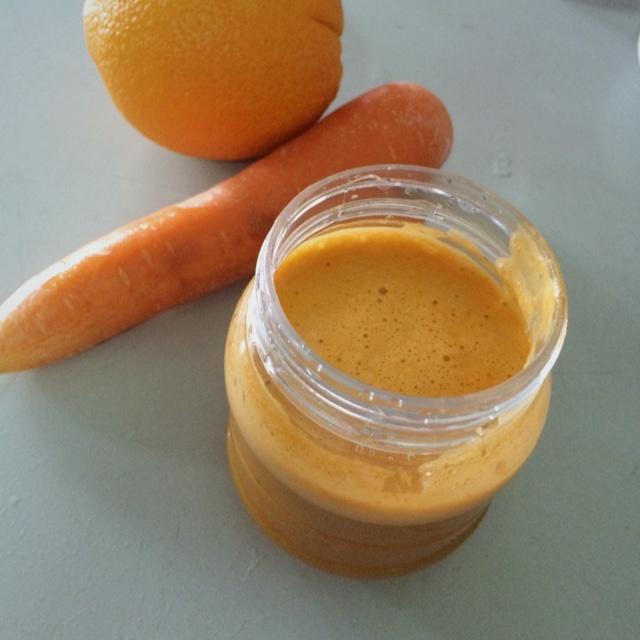 柳丁胡萝卜汁的做法