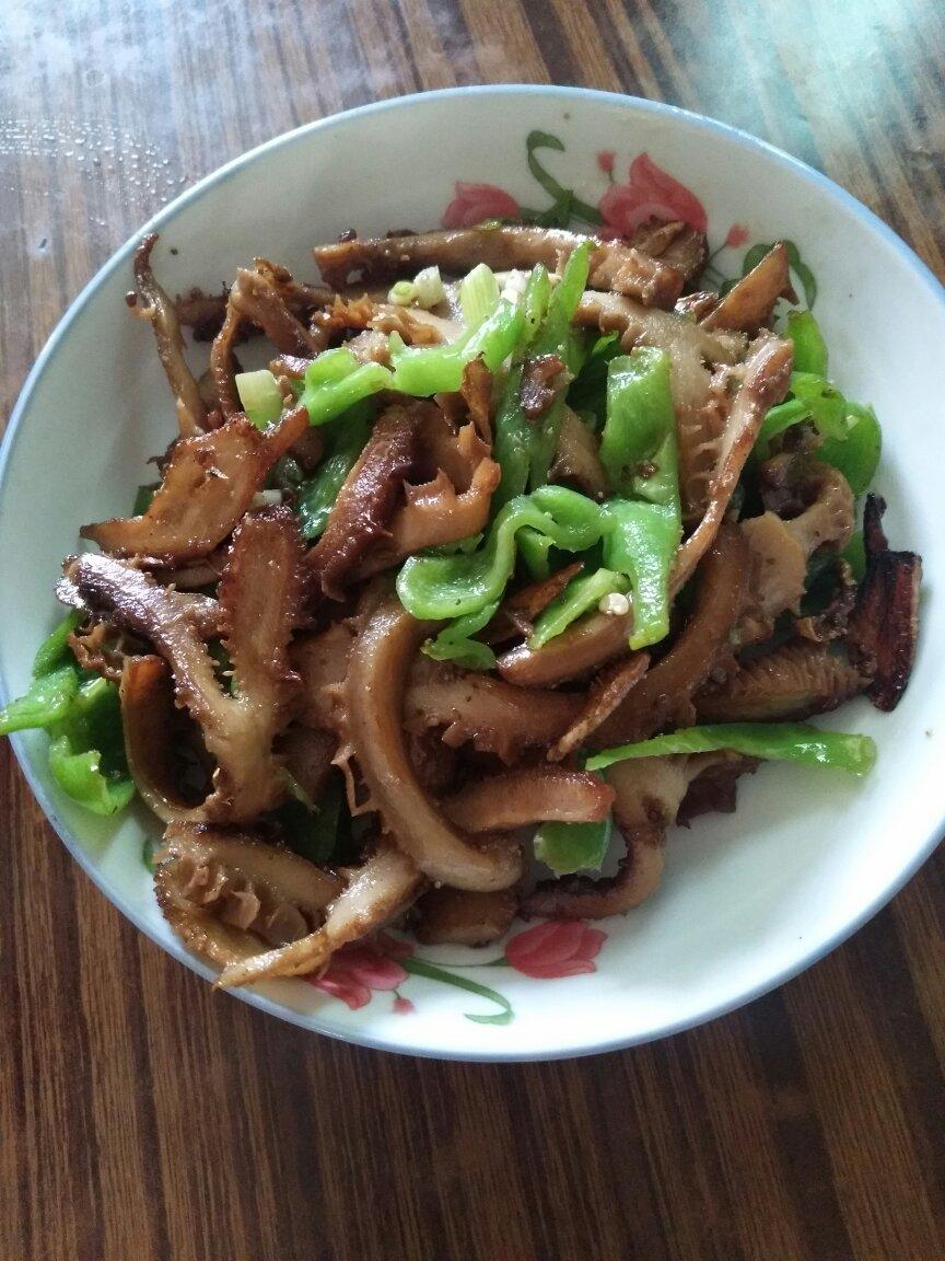 双椒炒牛肚丝
