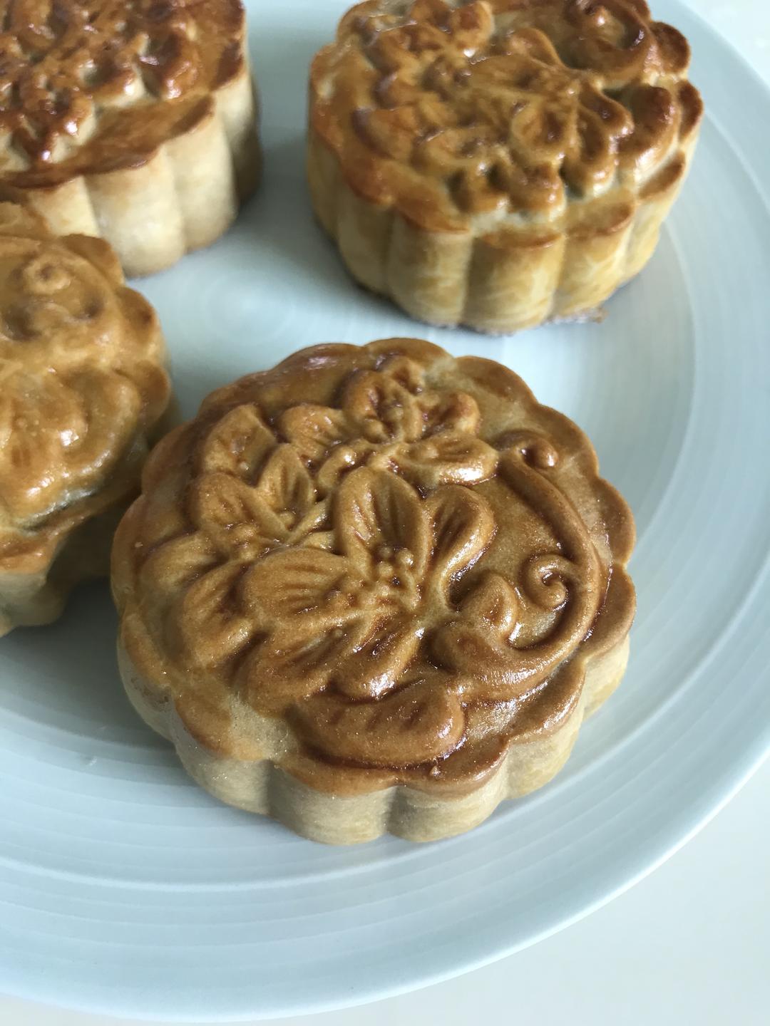 蛋黄红豆沙月饼
