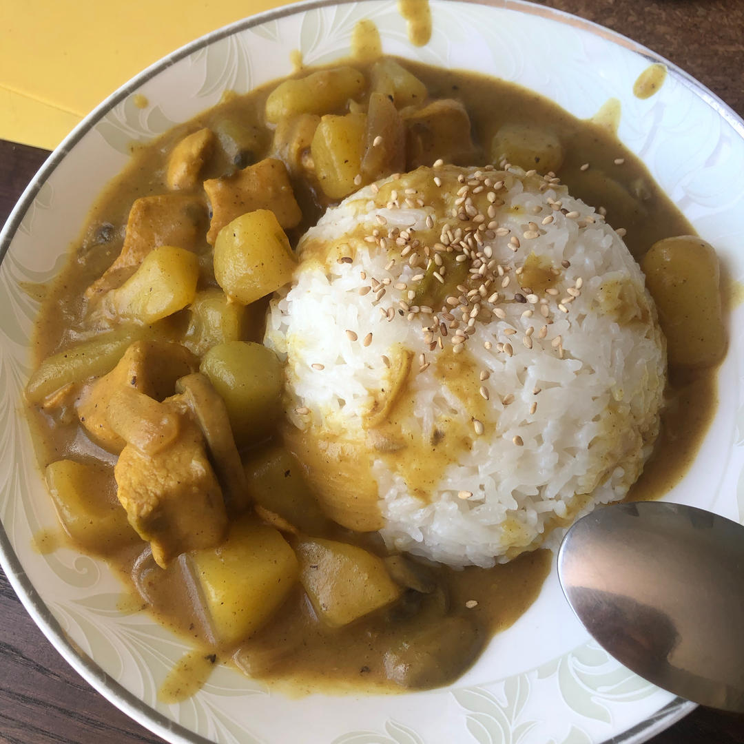 咖喱鸡肉饭