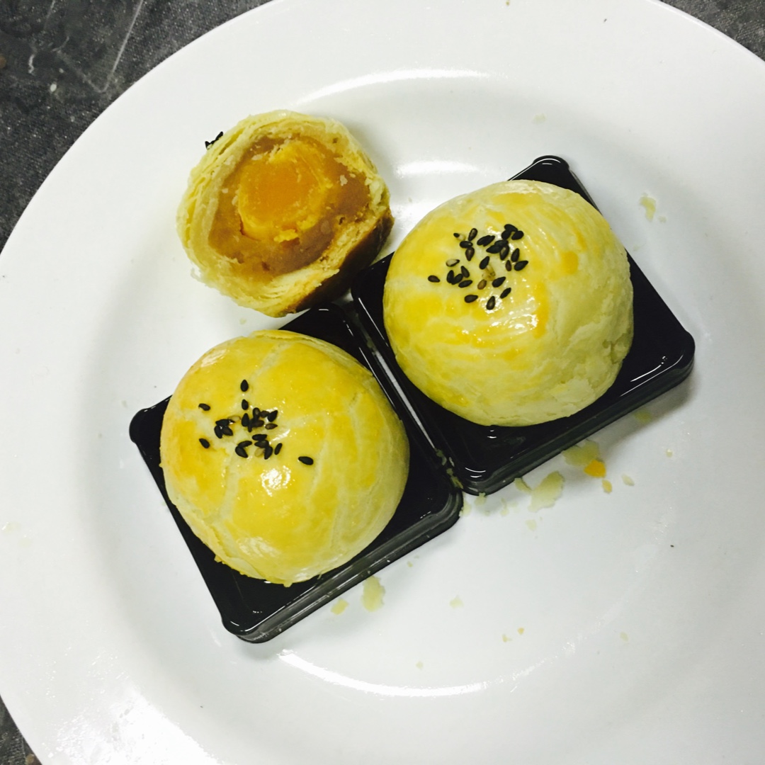 蛋黄酥（黄油版的）