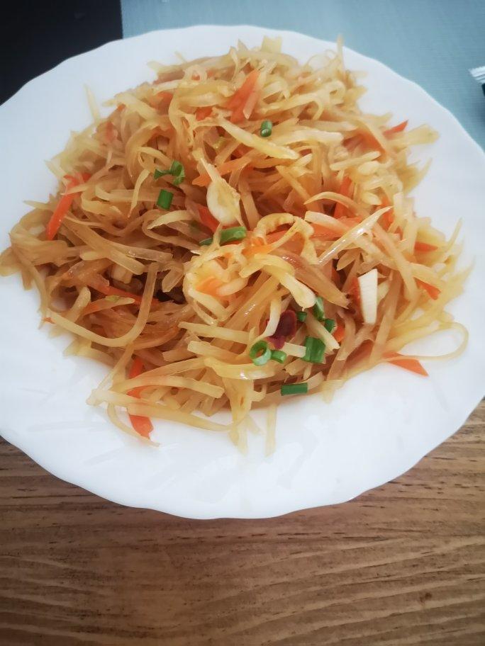 胡萝卜丝炒土豆丝