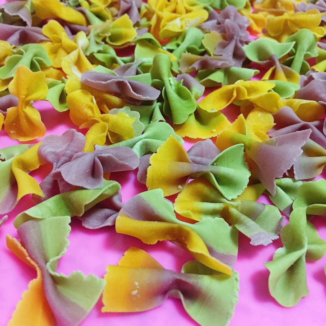 宝宝都爱的彩色果蔬蝴蝶面