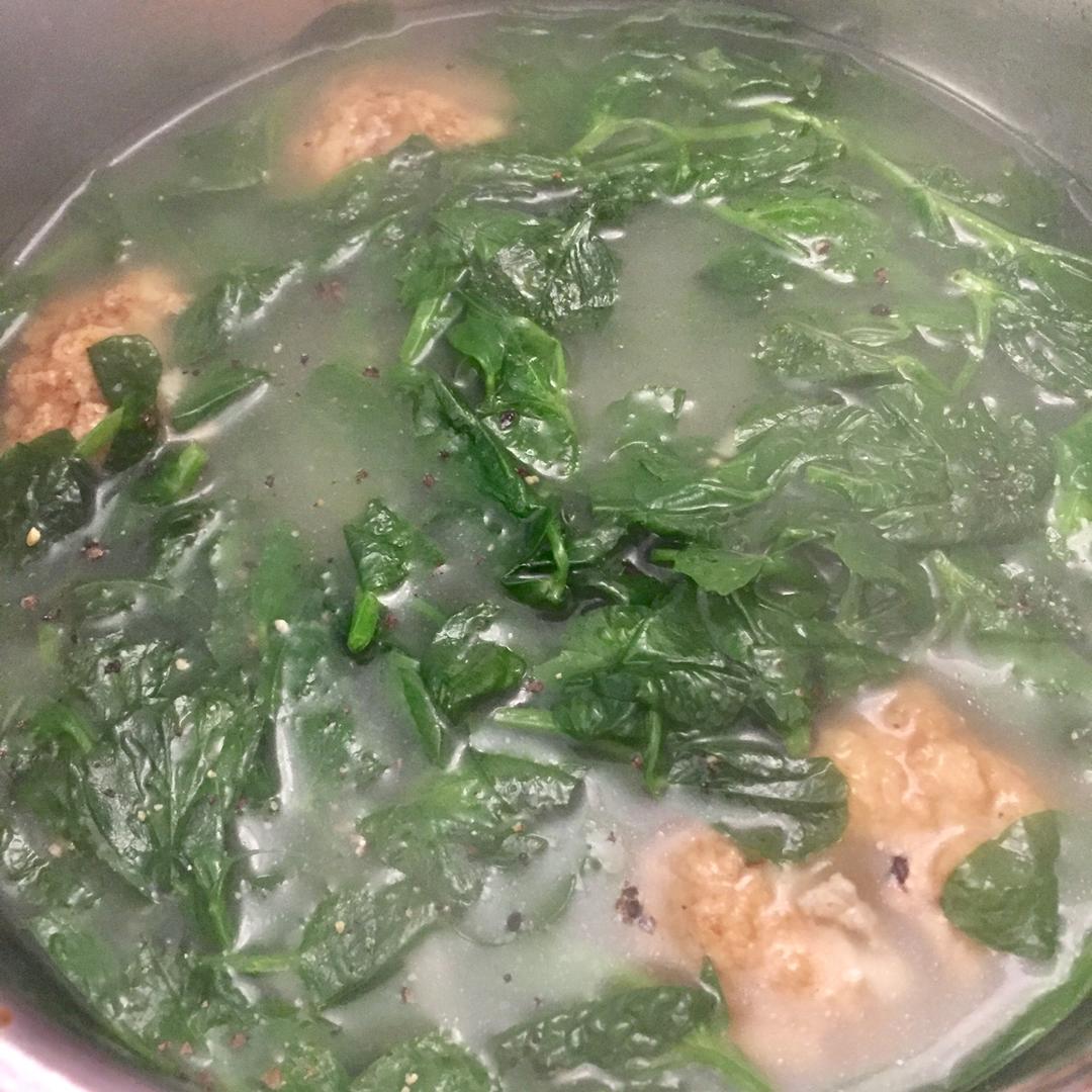 豌豆尖肉丸子汤