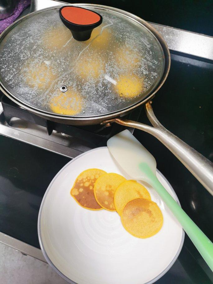 一岁宝宝辅食：奶香南瓜饼