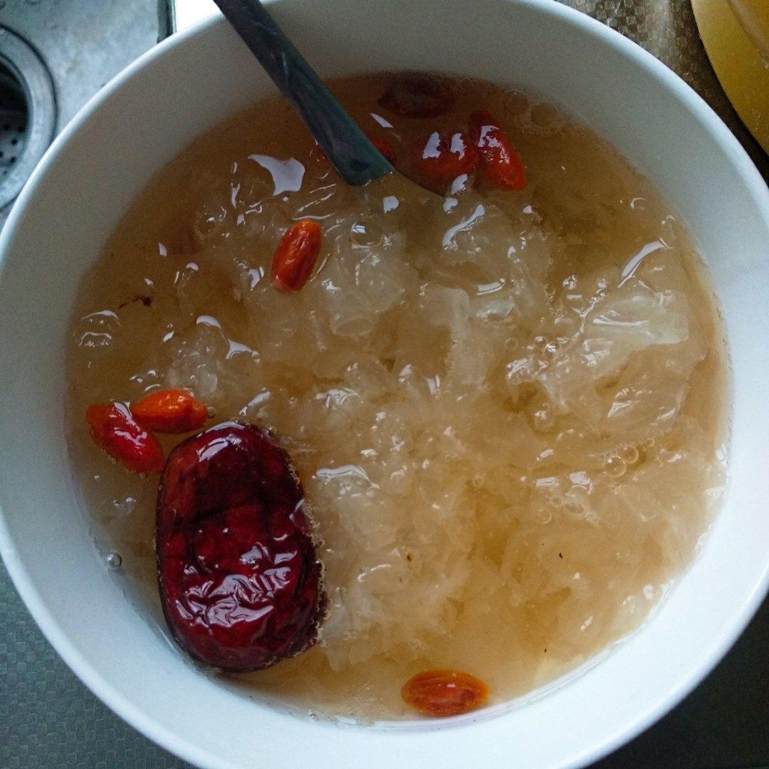 红枣银耳汤