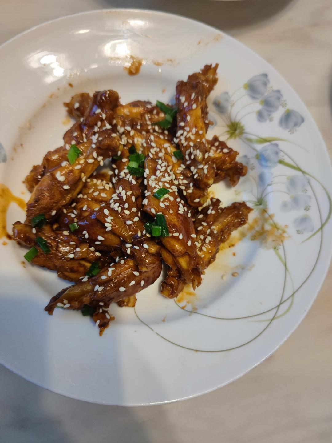 妈妈家的味道，吃了停不下来的红烧鸡翅