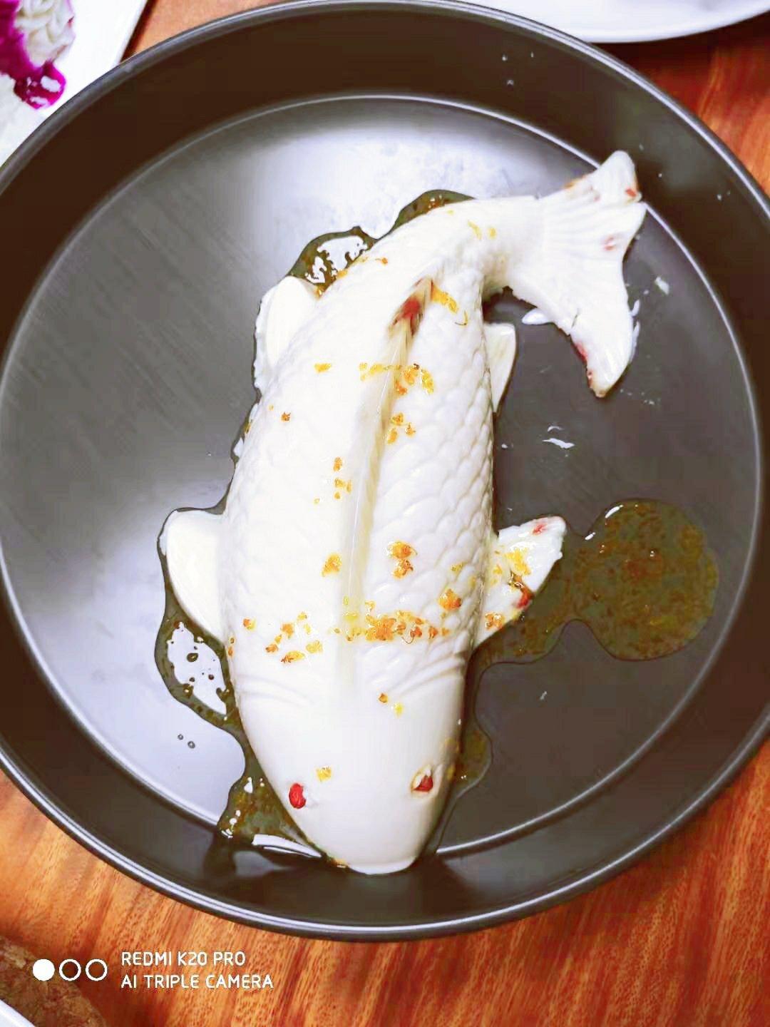 年夜饭桌上最惊艳的压轴甜点：桂花枸杞琉璃鱼