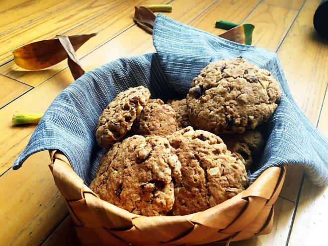全素红枣核桃大饼干（不含蛋、奶、黄油）配方【十斋日素食】的做法