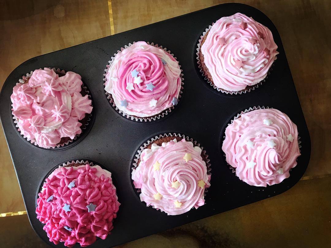 鲜奶油戚风杯子蛋糕（纸杯蛋糕）