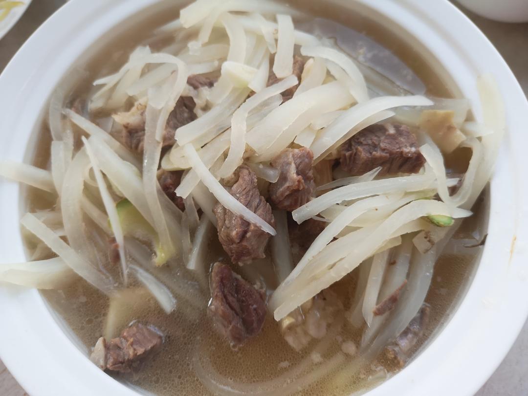 牛肉萝卜汤的做法
