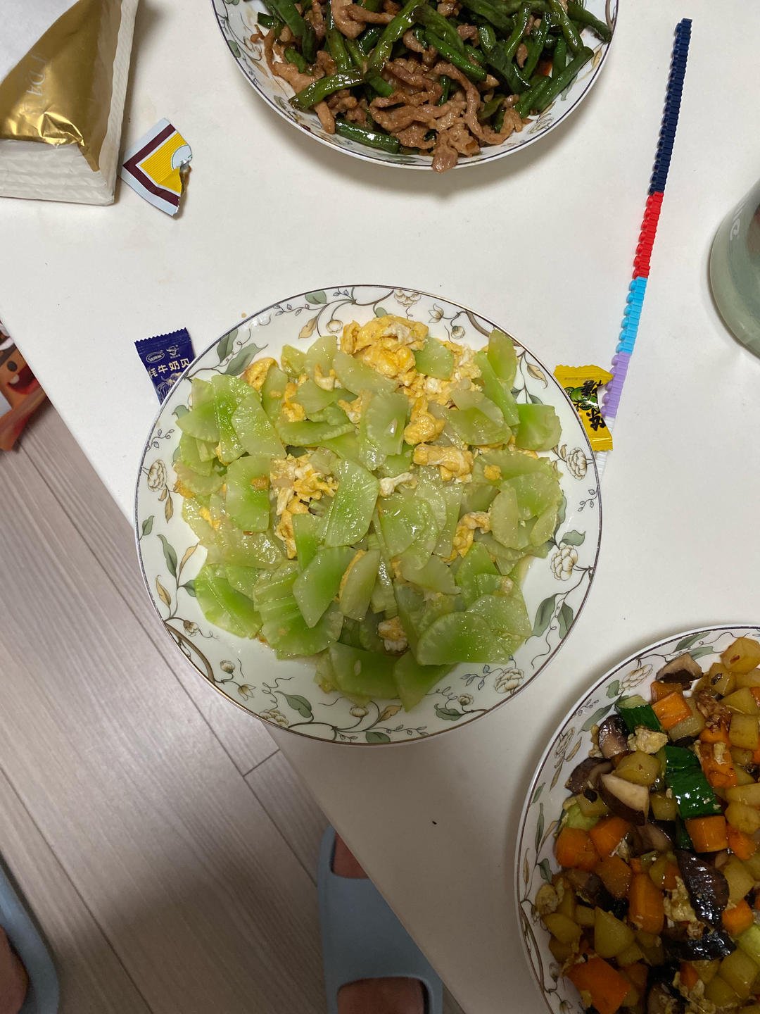 莴笋炒鸡蛋