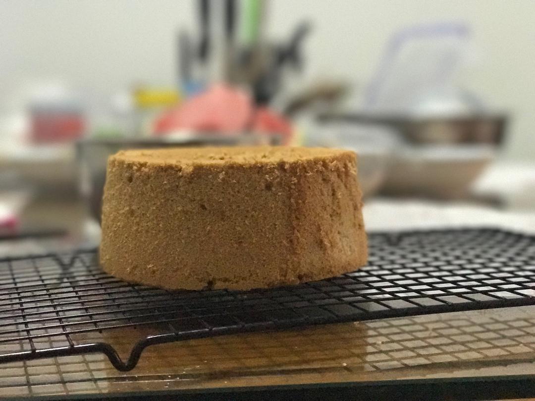 基础戚风（好记、适合奶油抹面、裱花的蛋糕体）