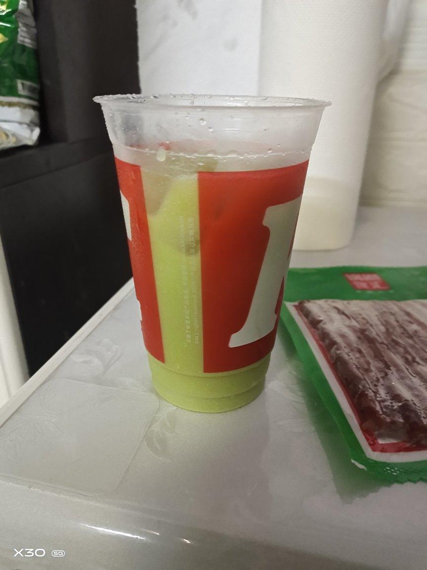 一杯醇香清新泰式奶绿
