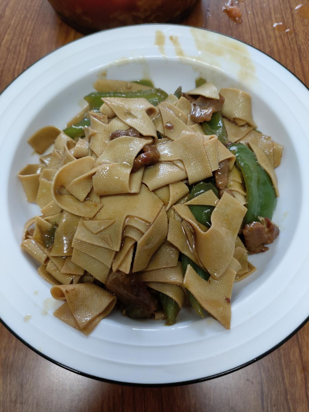 不用厨艺的尖椒干豆腐