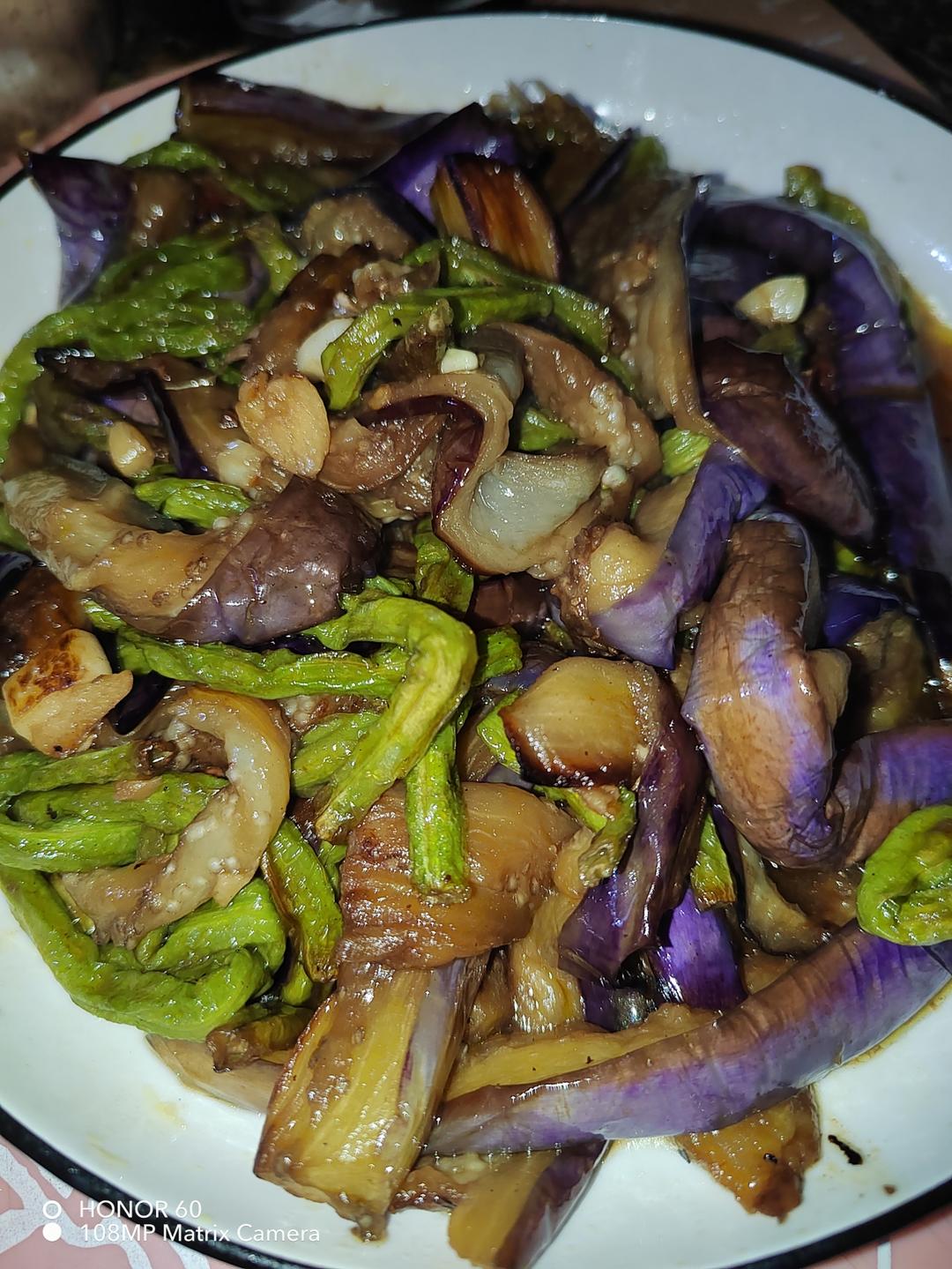 美味可口的豆角烧茄子！原来饭店都是这样做的
