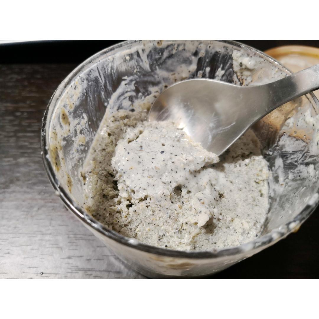 蜂蜜黑芝麻豆腐冰淇淋