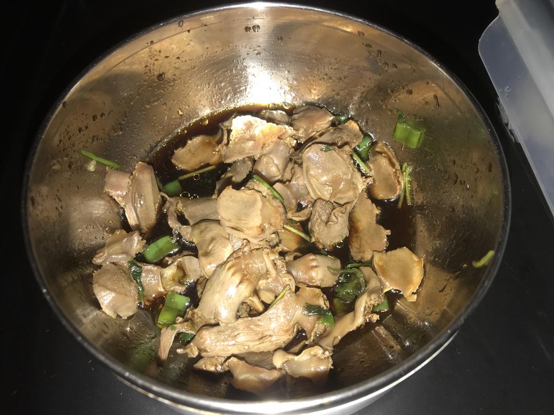 凉拌鸡胗