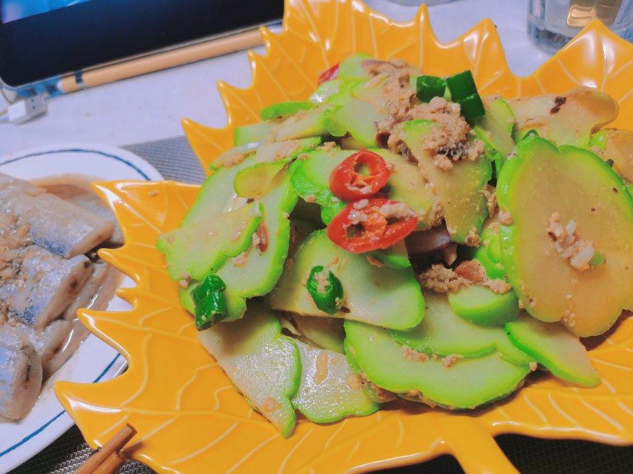 佛手瓜炒鸡蛋:补钙补锌，适合减肥时吃的快手菜