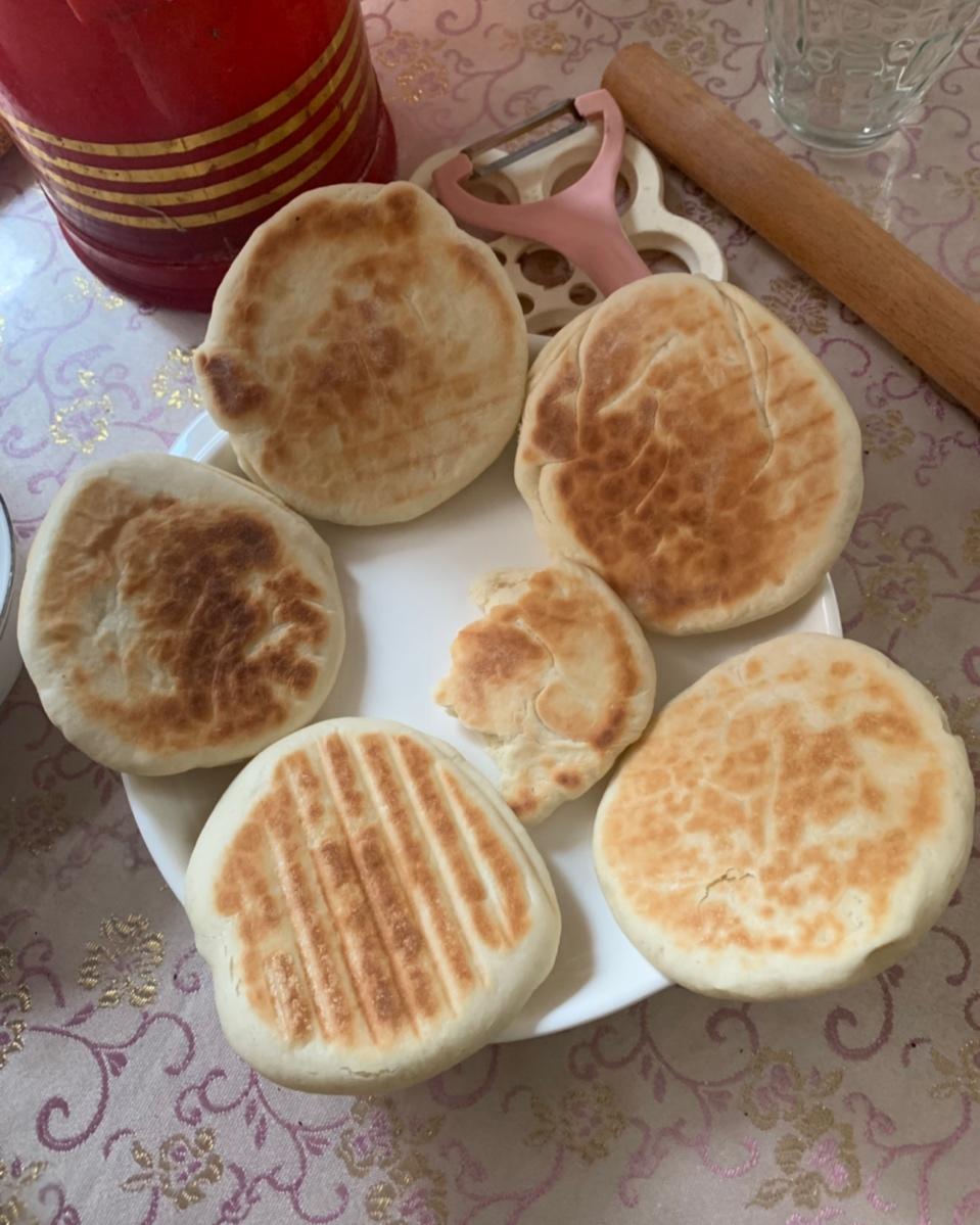 妈妈教做外焦里嫩发面小饼