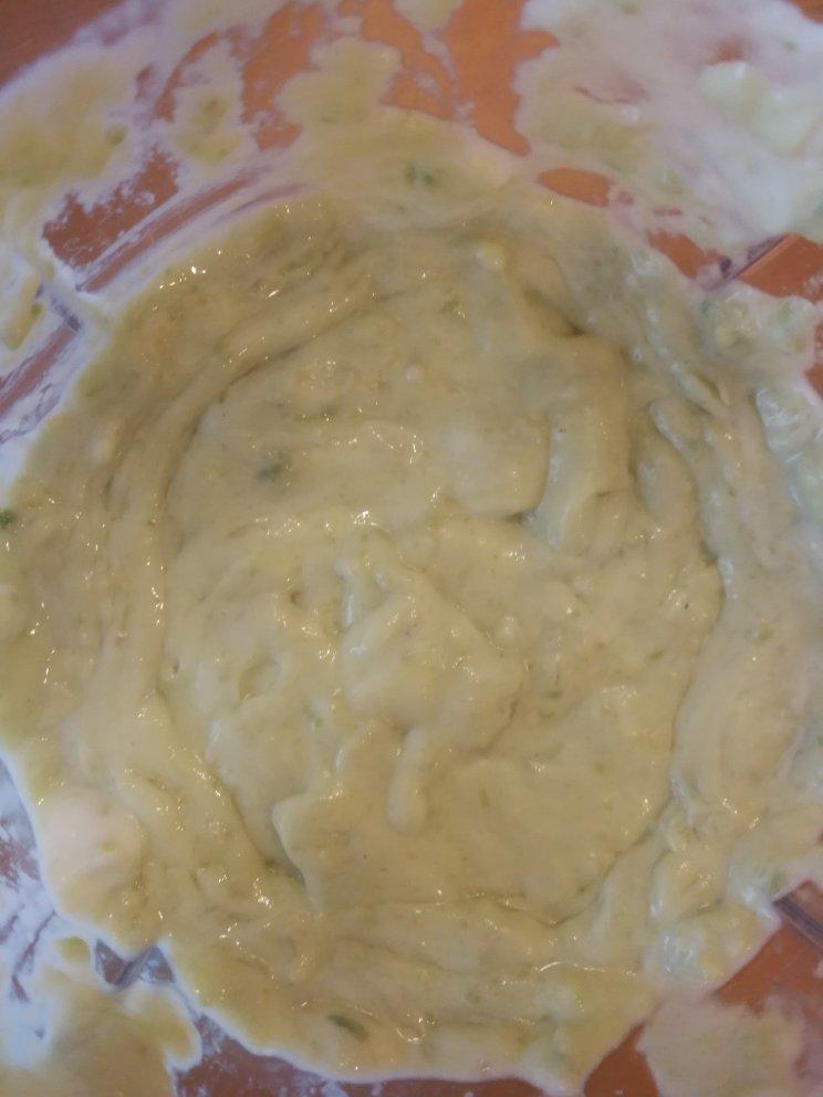 香蕉苹果牛油果奶昔