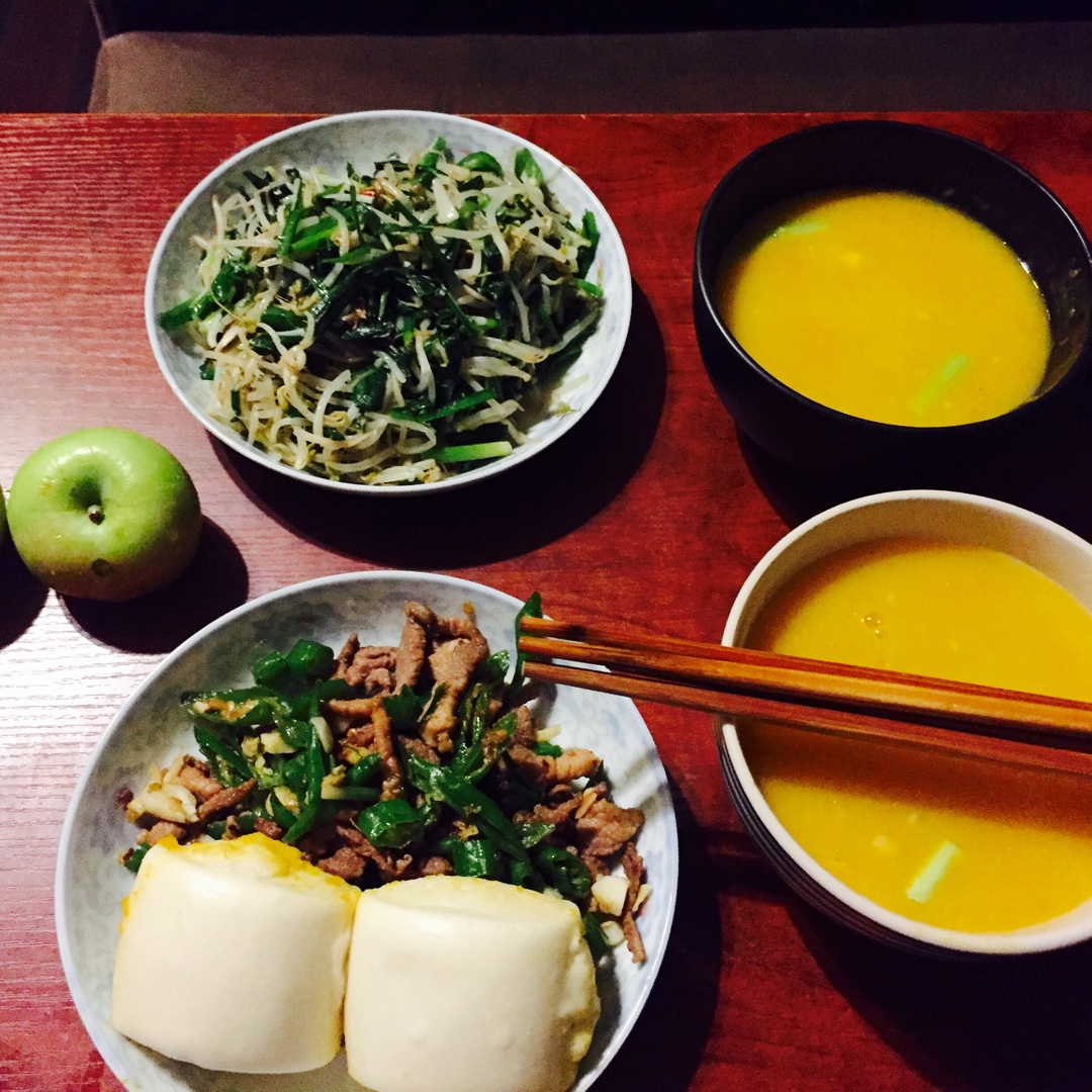 韭菜炒豆芽