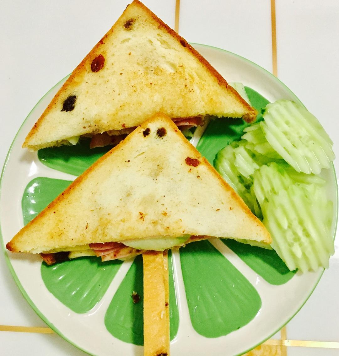 培根煎蛋三明治