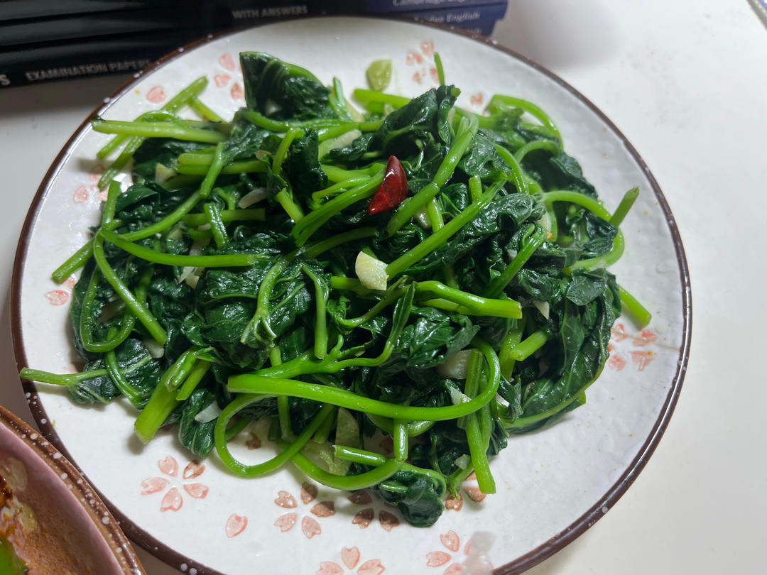 💥蒜蓉炒红薯叶