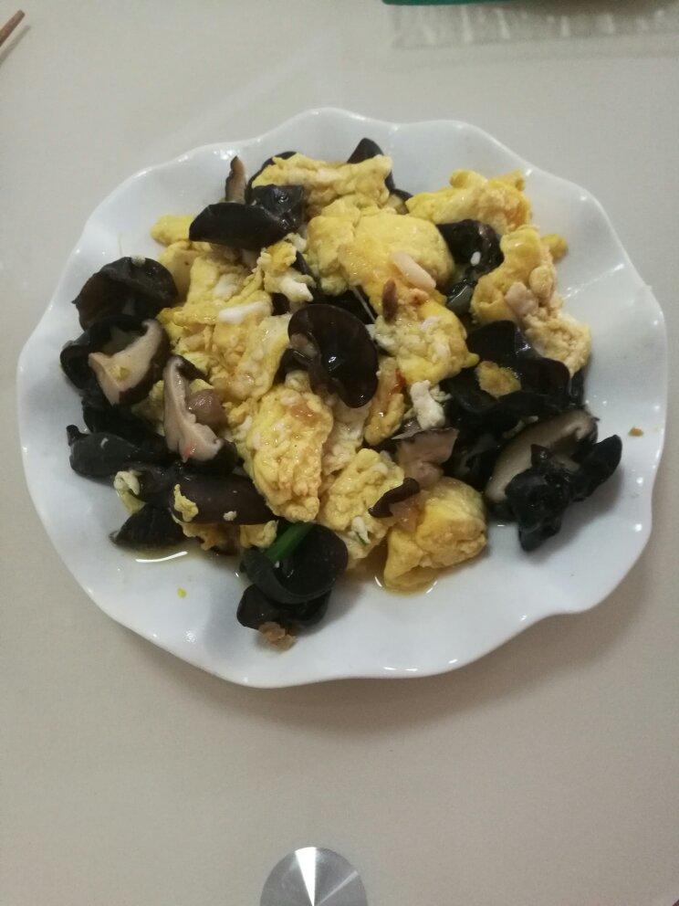 木耳炒鸡蛋