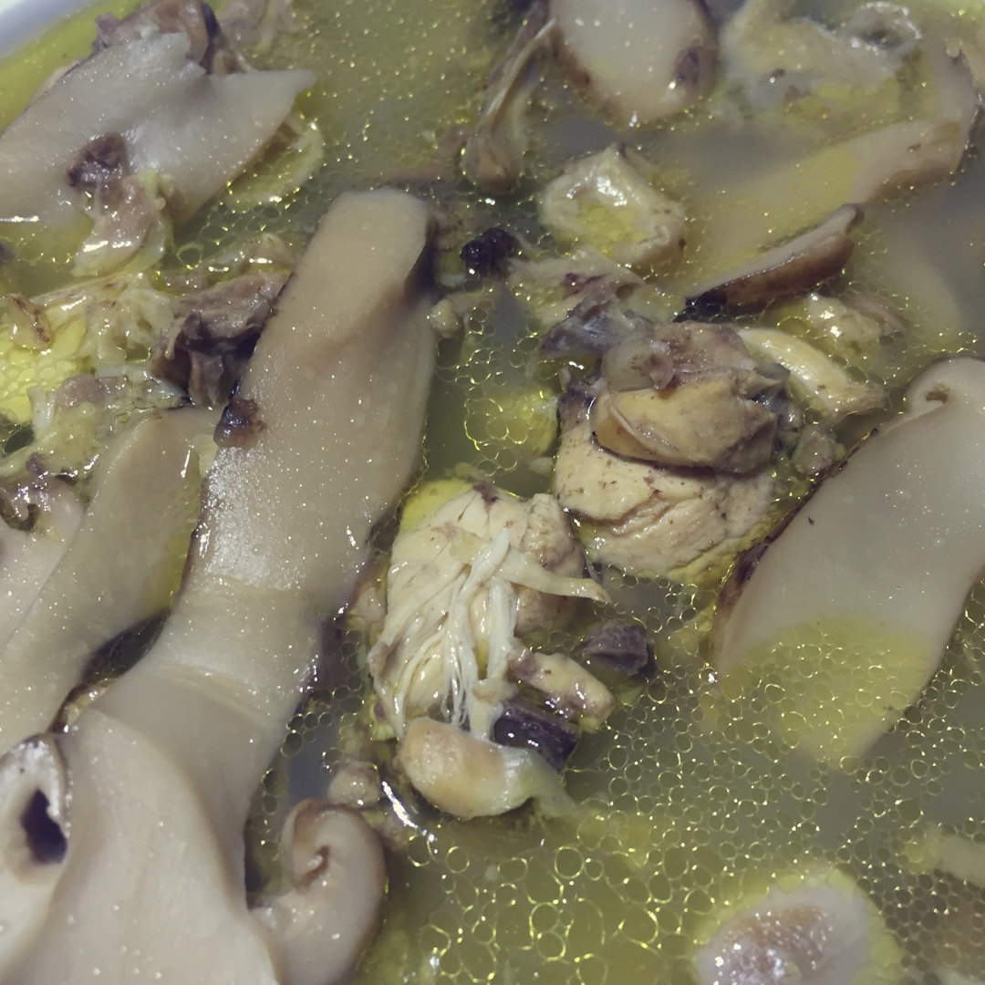 松茸土鸡汤