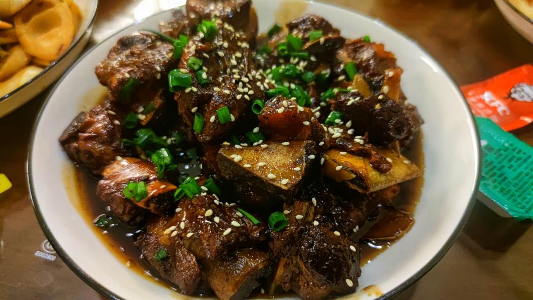 糖醋排骨（用少油，不炒糖色，家常做法，通俗易懂，甜酸适口）
